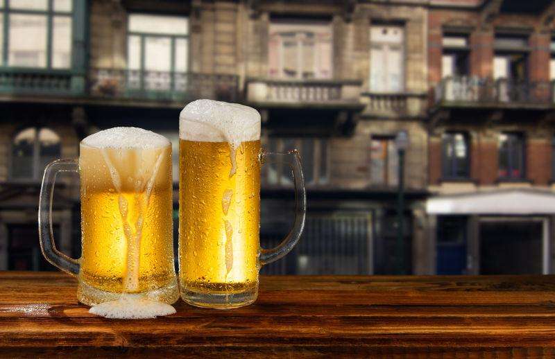 精釀啤酒設(shè)備,啤酒廠設(shè)備,開(kāi)辦啤酒廠，啤酒泡沫